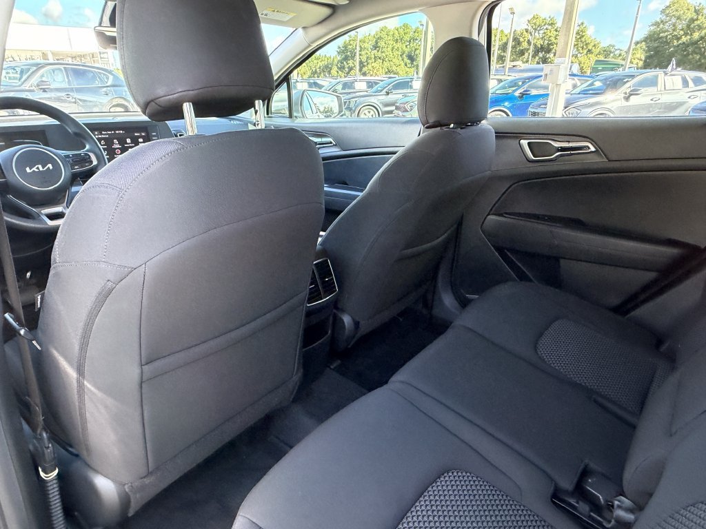 Certified 2025 Kia Sportage LX FWD image 15