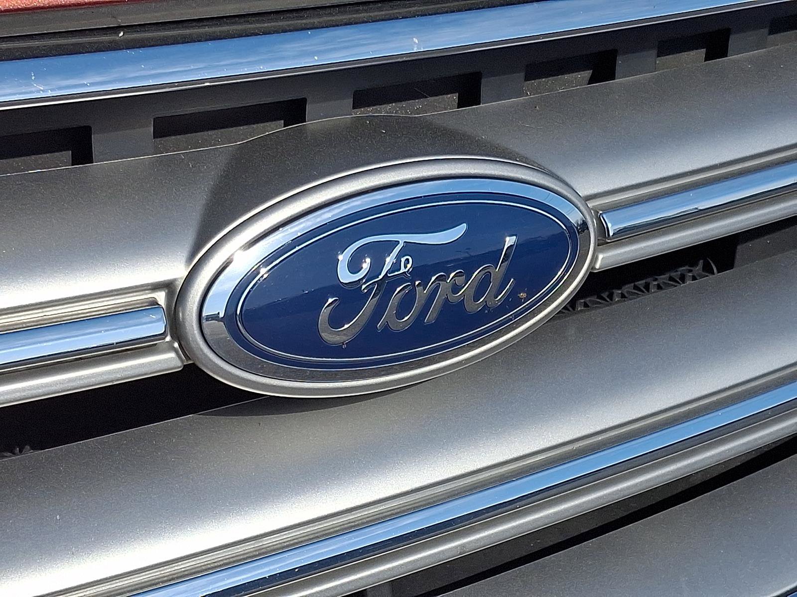 Used 2018 Ford Escape SE image 12