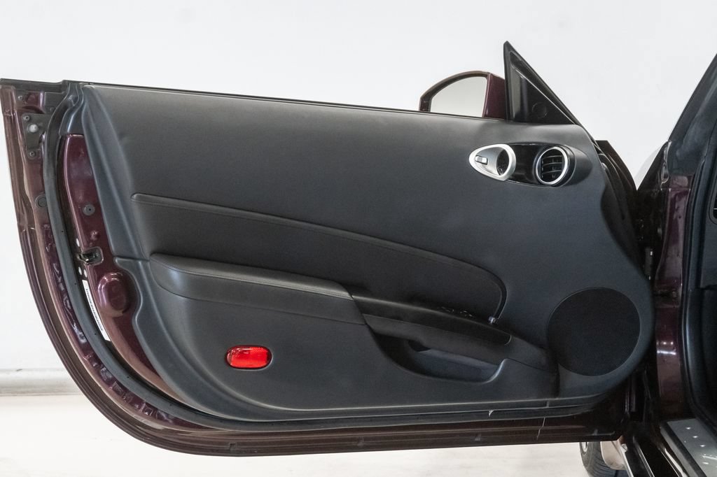 Used 2006 Nissan 350Z Grand Touring RWD image 8