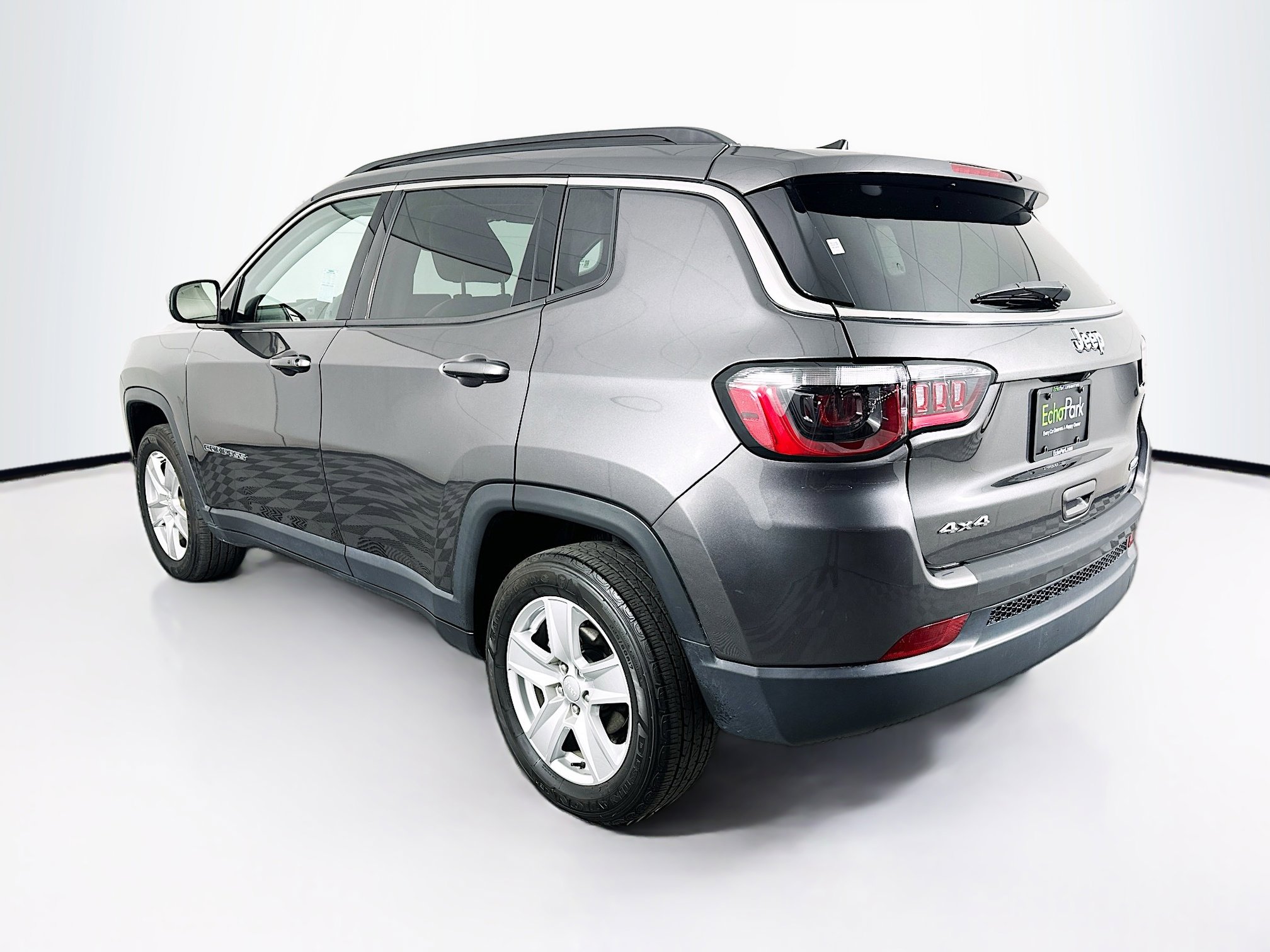 Used 2022 Jeep Compass Latitude AWD/4WD image 5