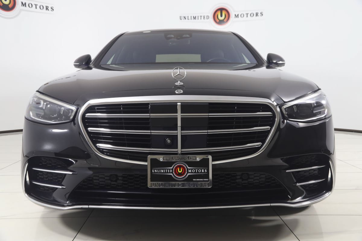 Used 2022 Mercedes-Benz S 500 4MATIC w/ AMG Line Package image 6
