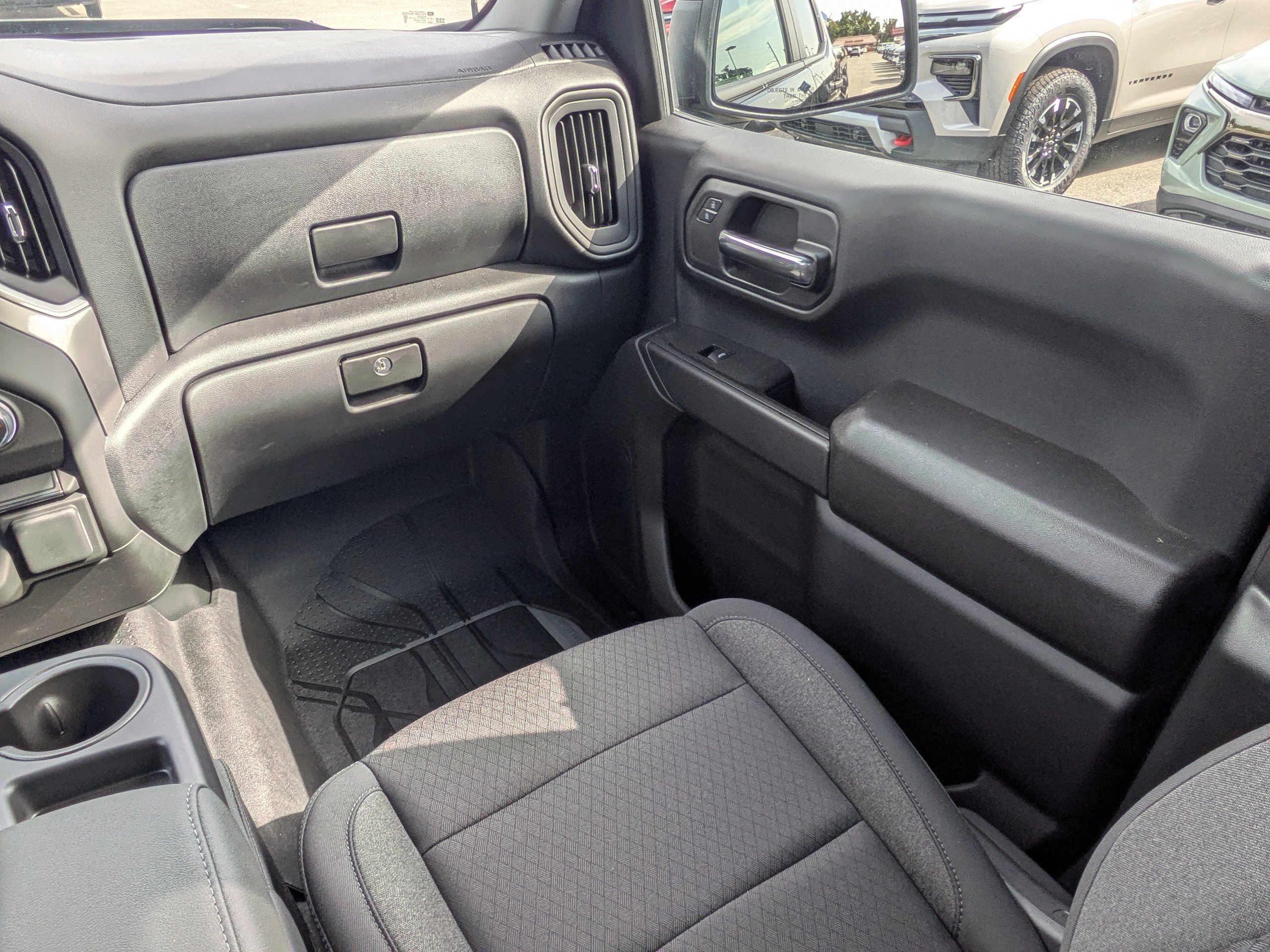 New 2026 Chevrolet Silverado 1500 Custom AWD/4WD image 17