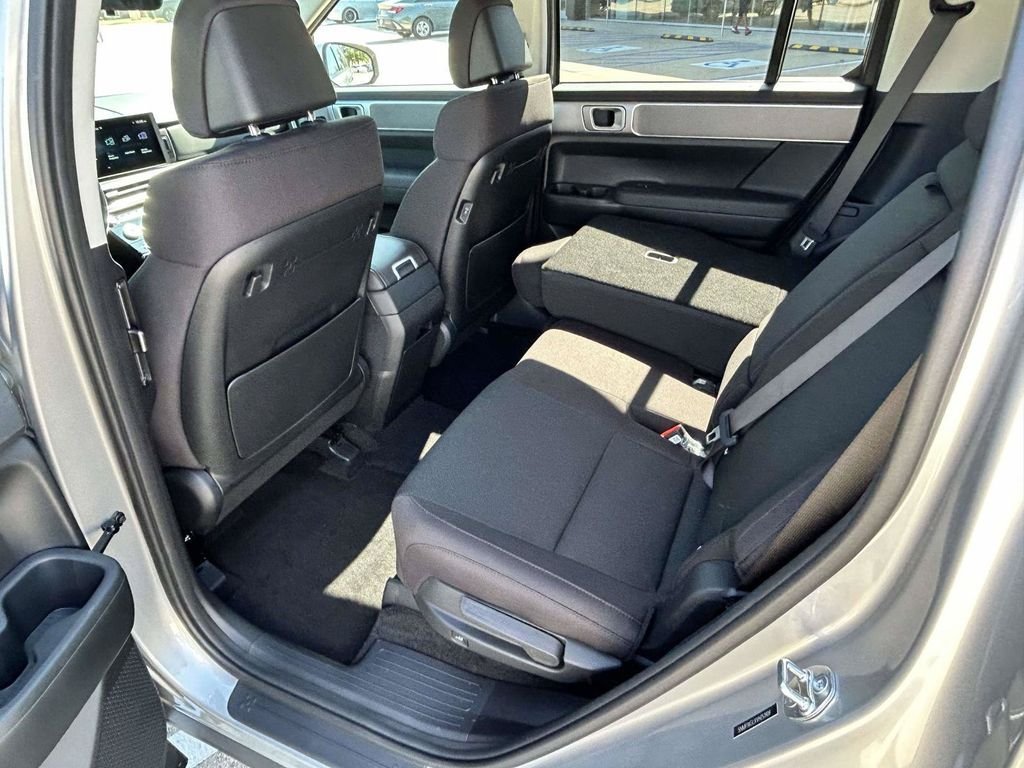 New 2027 Hyundai Santa Fe SE FWD image 19