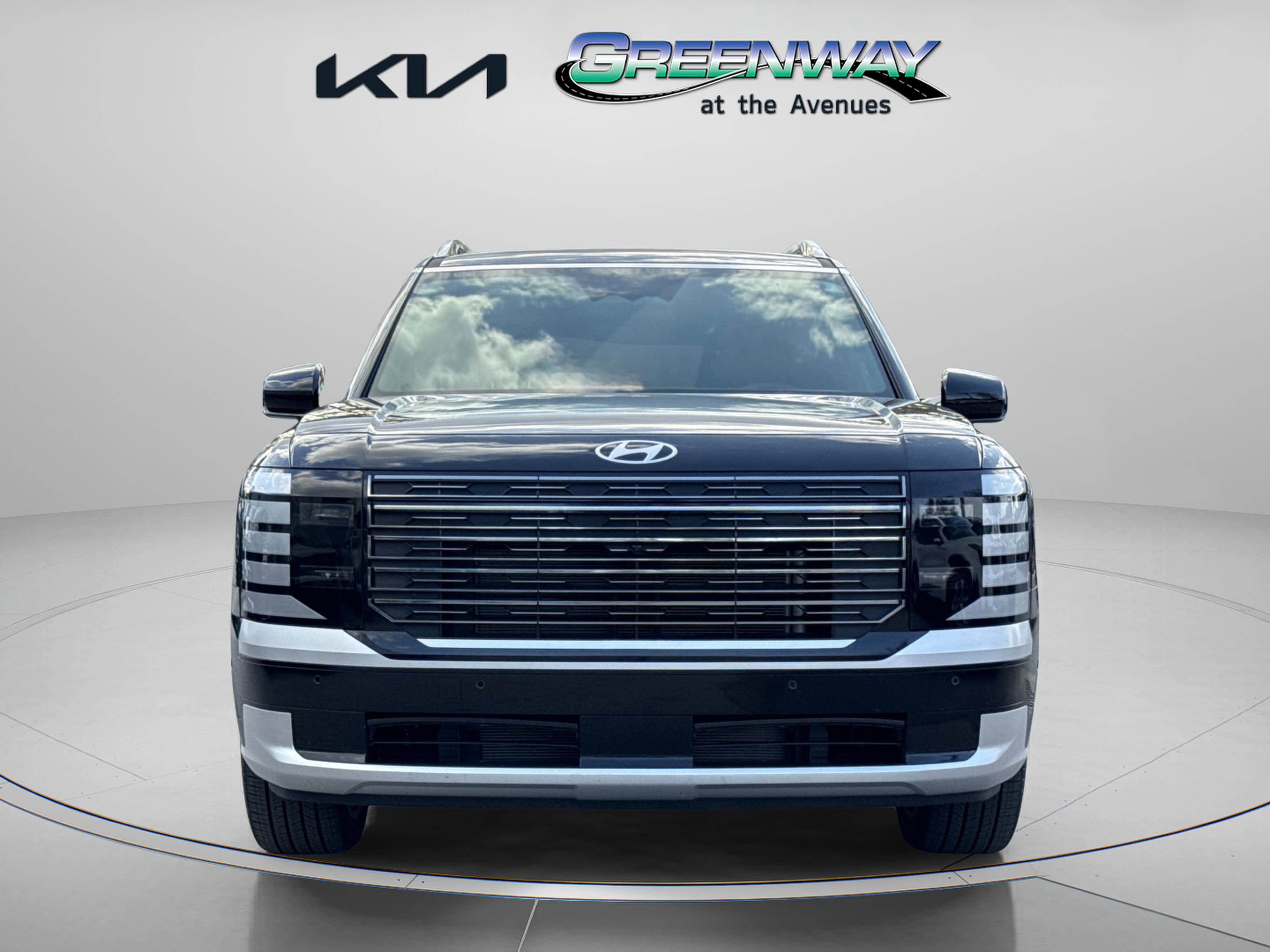 Used 2026 Hyundai Palisade Calligraphy image 3