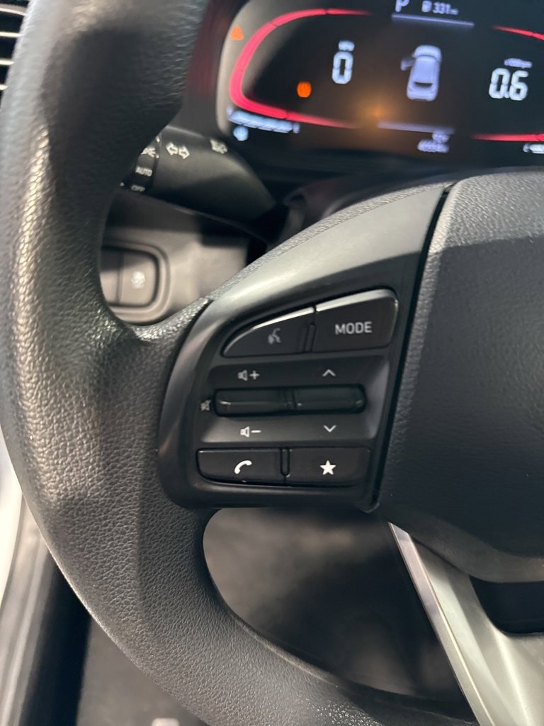 Used 2024 Hyundai Venue SE image 34