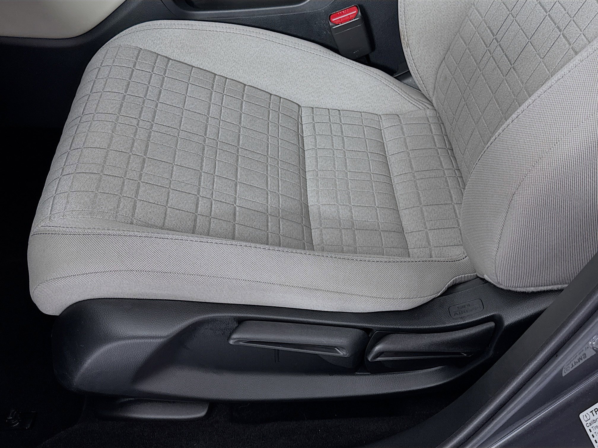 Certified 2023 Honda HR-V LX image 18