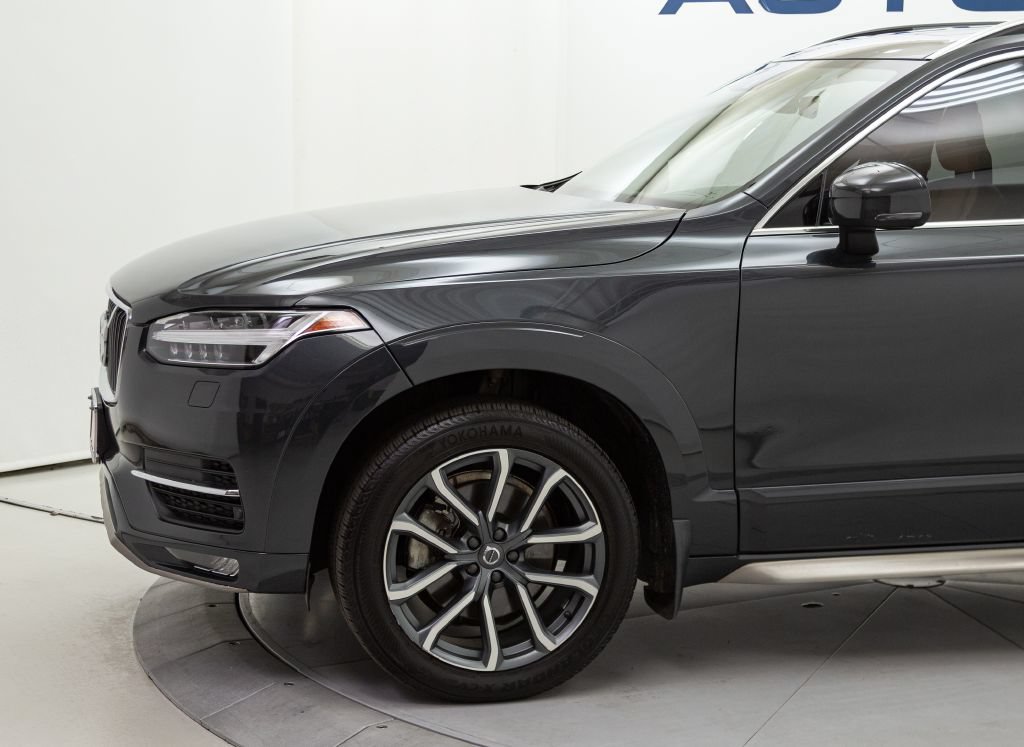 Used 2016 Volvo XC90 T6 Momentum w/ Momentum Plus Package AWD/4WD image 11
