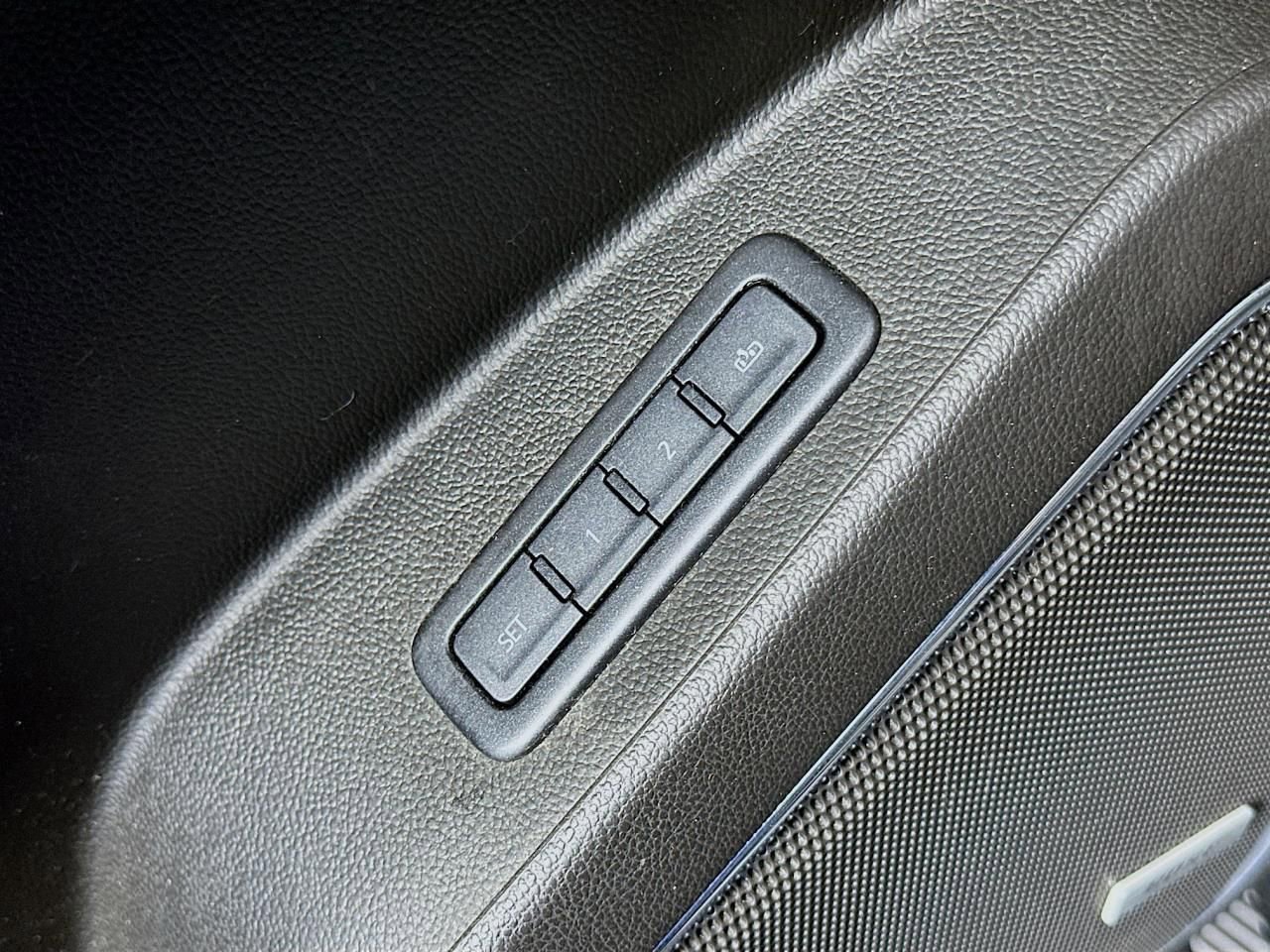 Used 2019 GMC Yukon Denali image 22