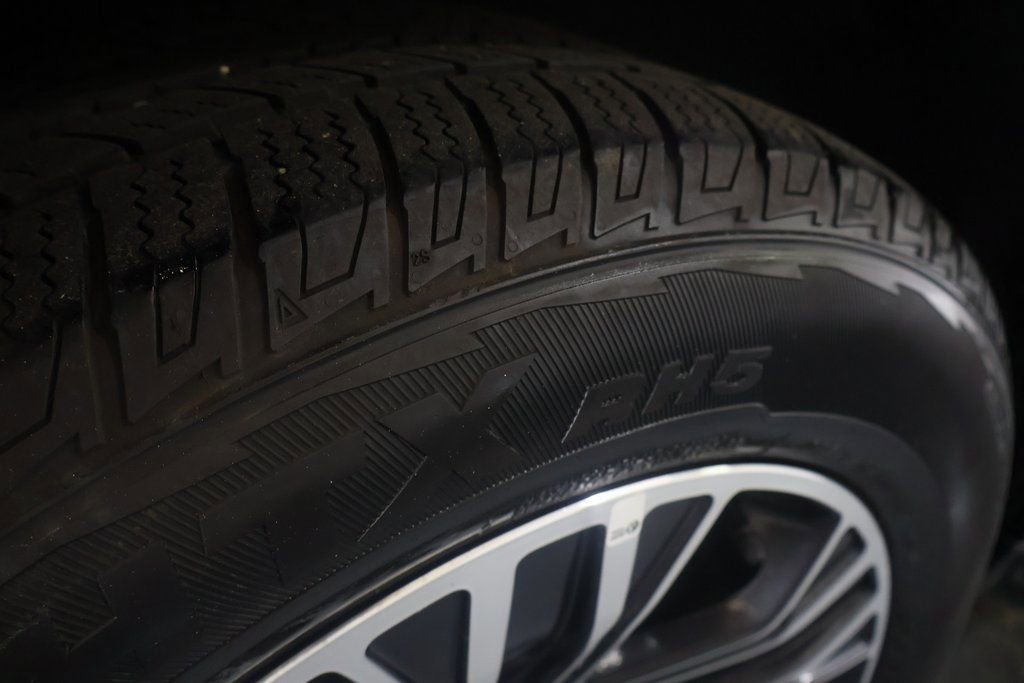 Used 2024 Jeep Wagoneer Series II w/ Flexible Seating Group image 35