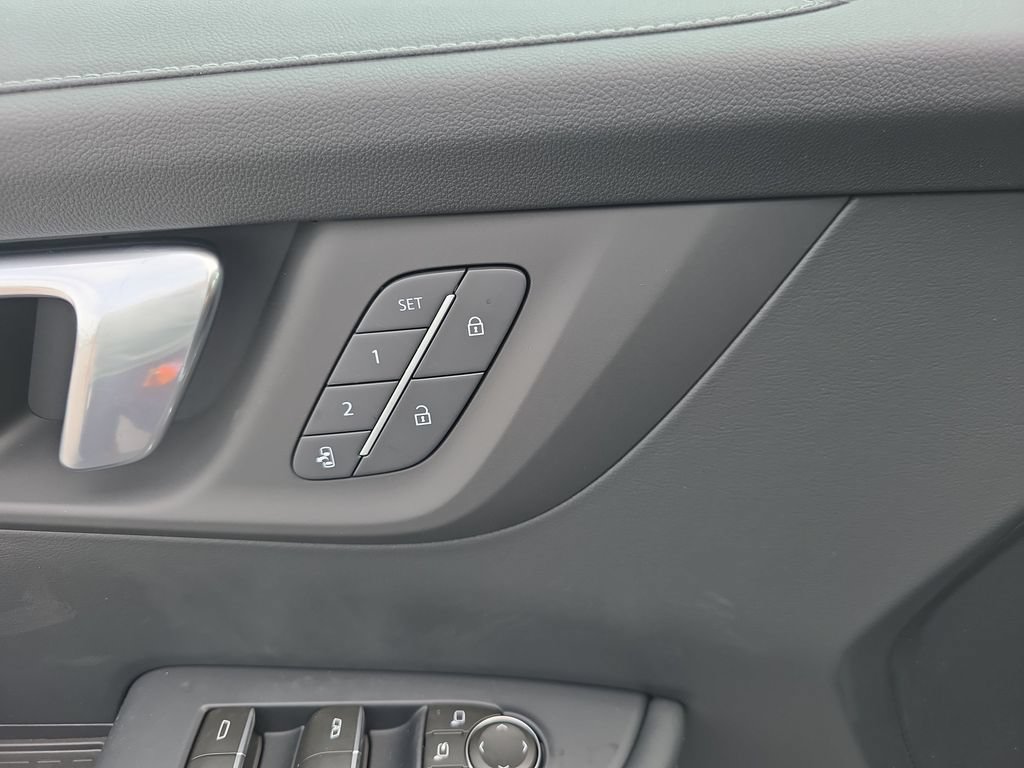 New 2026 Buick Enclave Sport Touring w/ Power Package FWD image 18