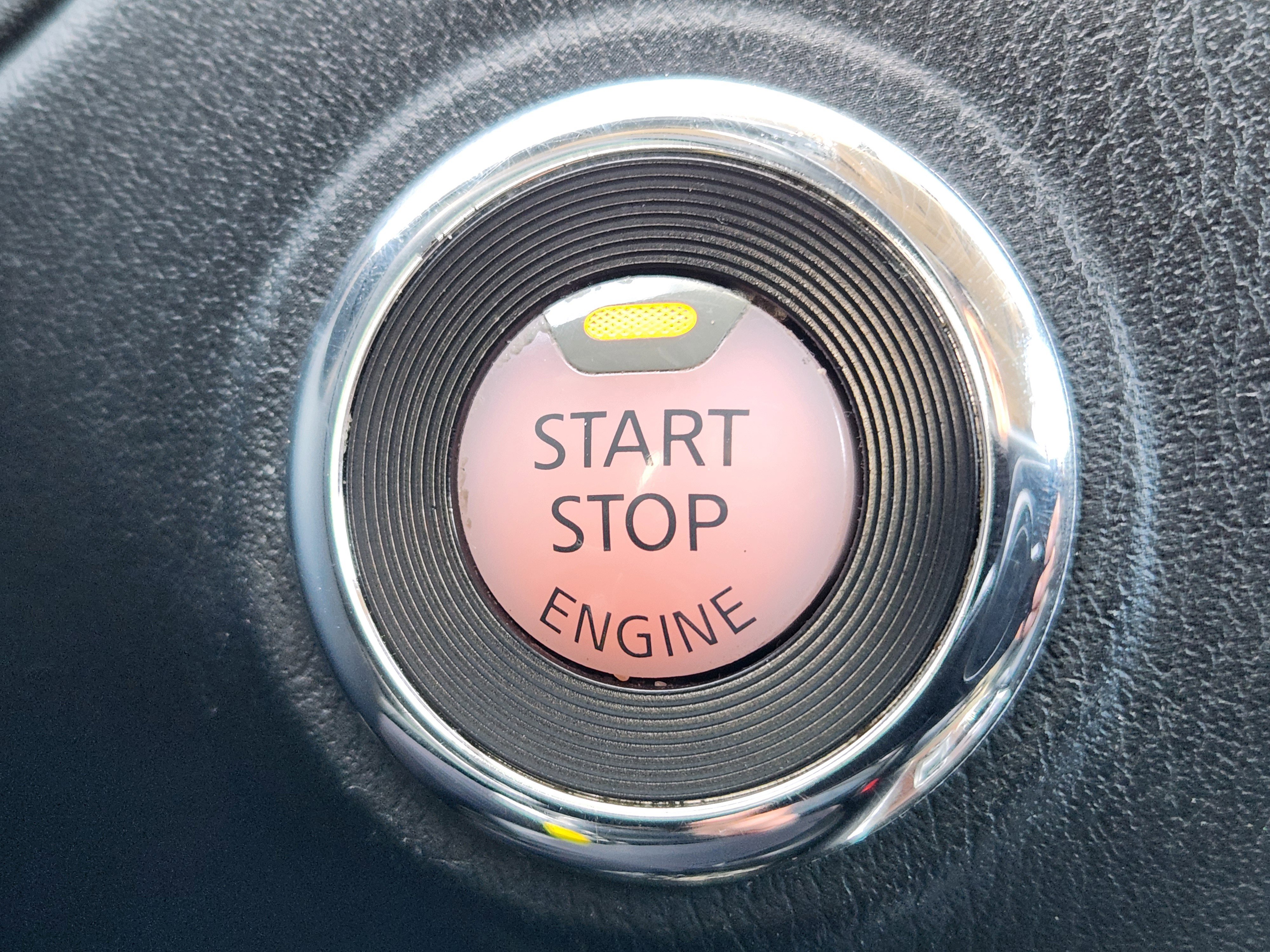 Used 2017 Nissan Pathfinder Platinum image 29