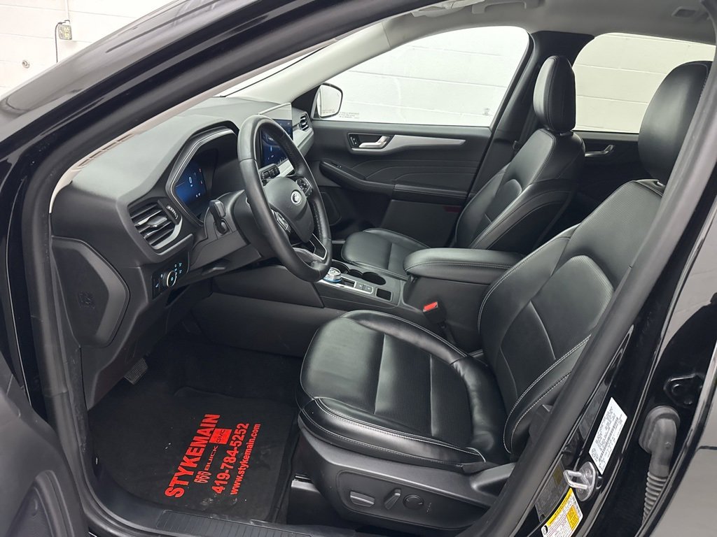Used 2024 Ford Escape Platinum image 23