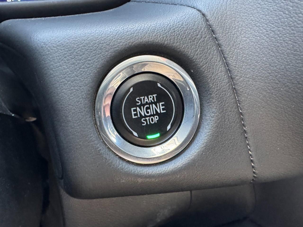 Used 2023 Chevrolet Suburban Premier AWD/4WD image 25