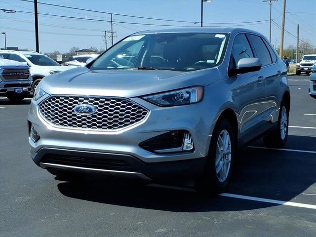 Used 2023 Ford Edge SEL w/ Convenience Package image 2