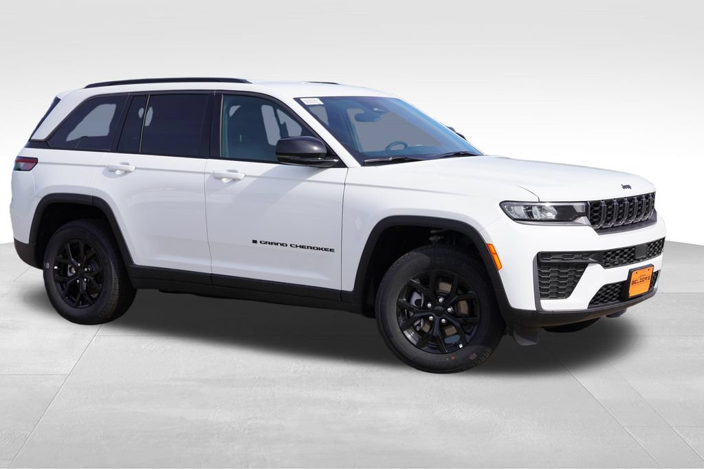 New 2026 Jeep Grand Cherokee Altitude AWD/4WD image 2