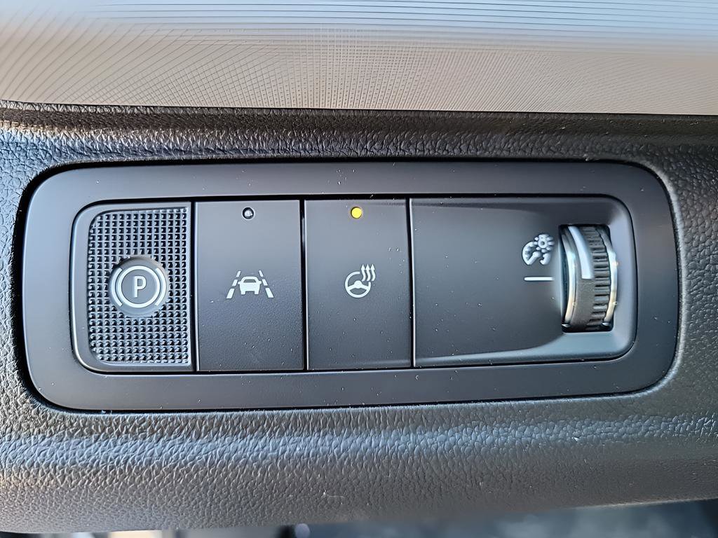 New 2027 Chevrolet Bolt LT w/ Comfort Package FWD image 14