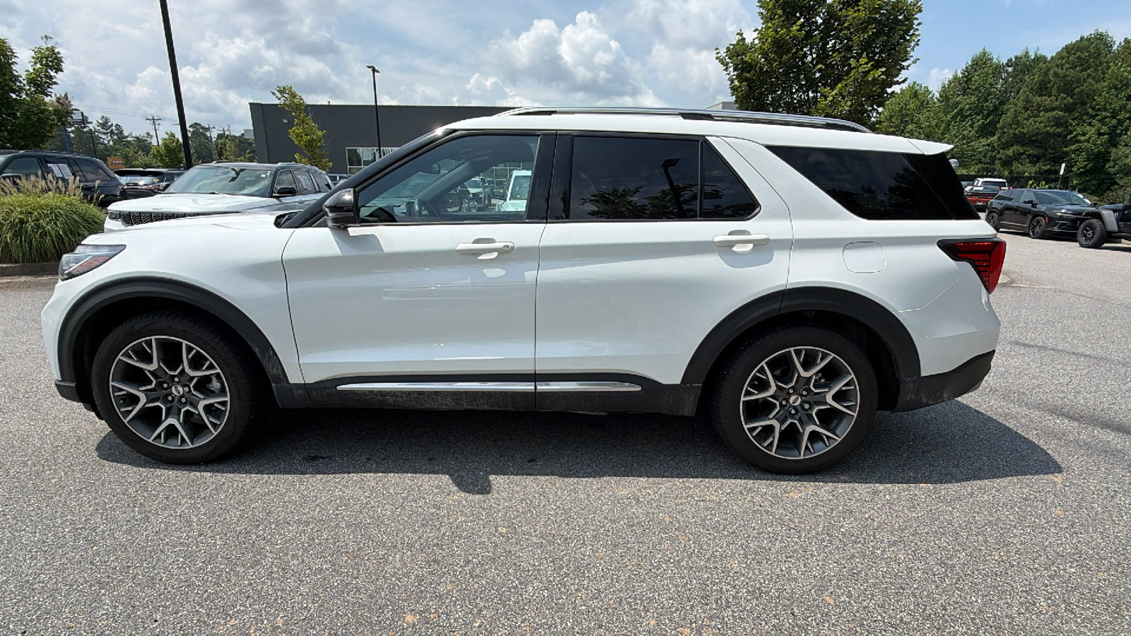 Used 2025 Ford Explorer Platinum w/ Ultimate Package RWD image 11