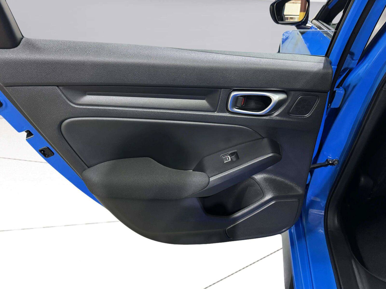 Used 2023 Honda Civic Sport image 28