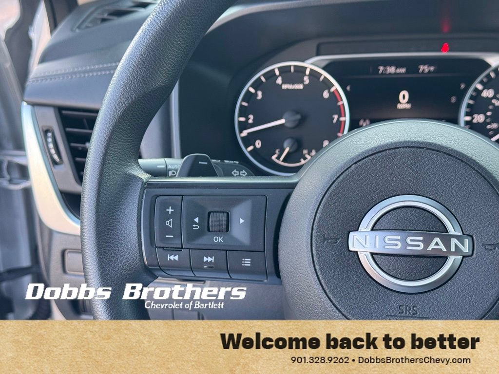 Used 2024 Nissan Rogue S FWD image 19