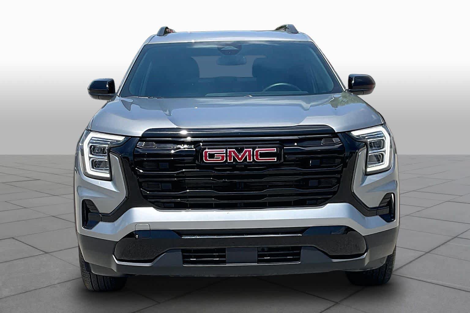 Used 2026 GMC Terrain Elevation w/ Elevation Premium Package AWD/4WD image 4
