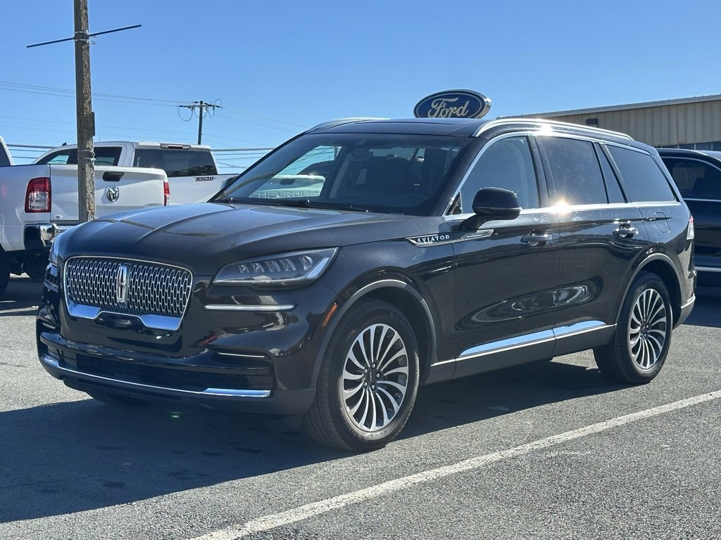 Used 2023 Lincoln Aviator Reserve image 2