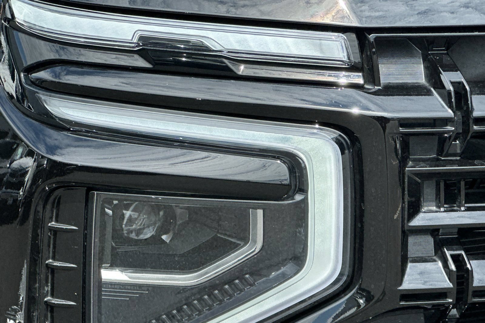 Used 2025 Chevrolet Tahoe Z71 w/ Z71 Off-Road Package AWD/4WD image 44