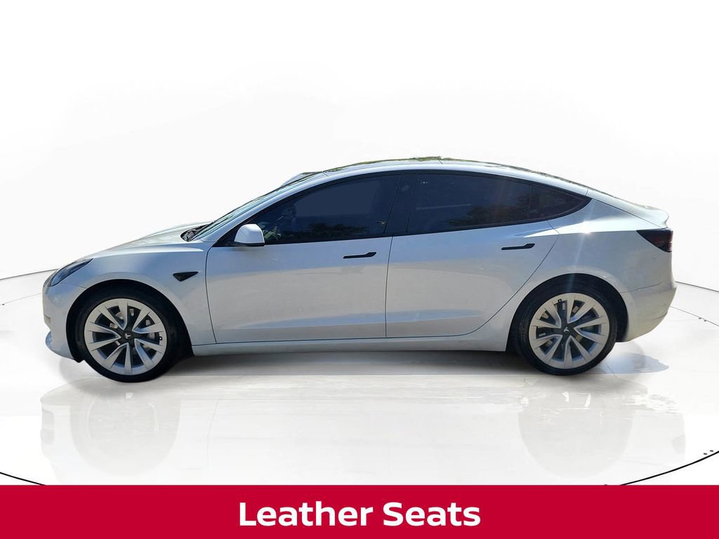 Used 2022 Tesla Model 3 Standard Range RWD image 2
