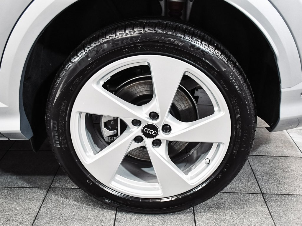 Used 2025 Audi Q5 Premium Plus w/ Premium Plus AWD/4WD image 9