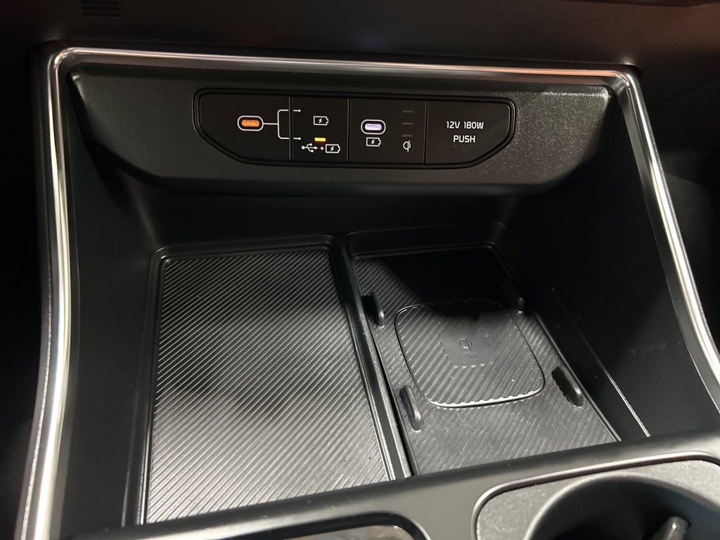 Used 2025 Kia Carnival SX image 26