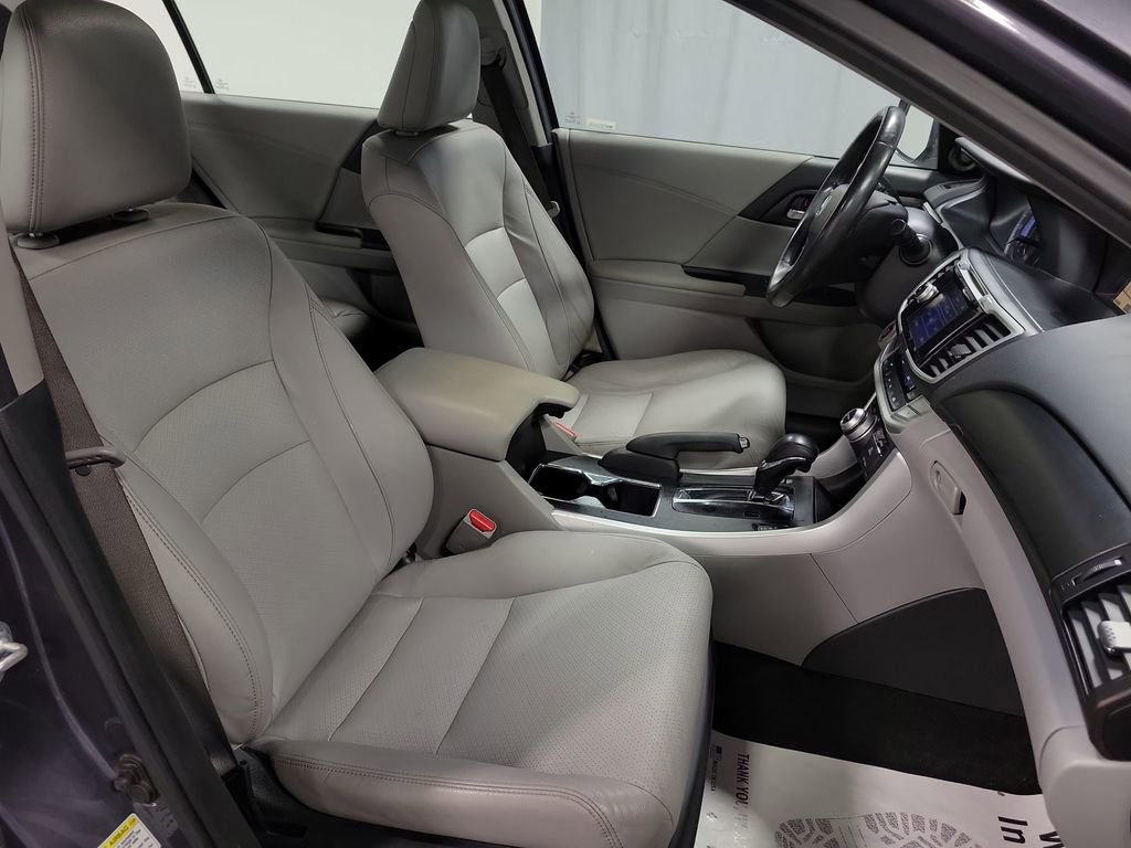 Used 2013 Honda Accord Touring image 27