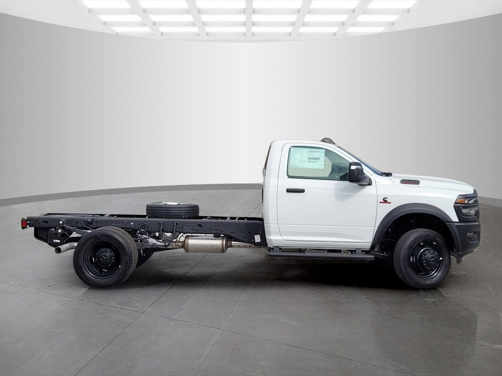 New 2026 RAM 4500 Tradesman AWD/4WD image 3