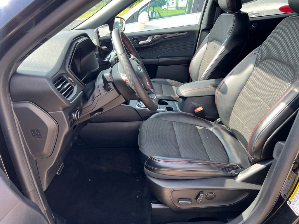 Used 2023 Ford Escape ST-Line w/ Tech Pack #1 image 19