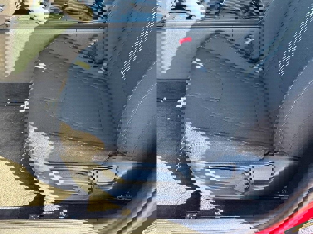 Certified 2025 Hyundai Elantra Sport image 14