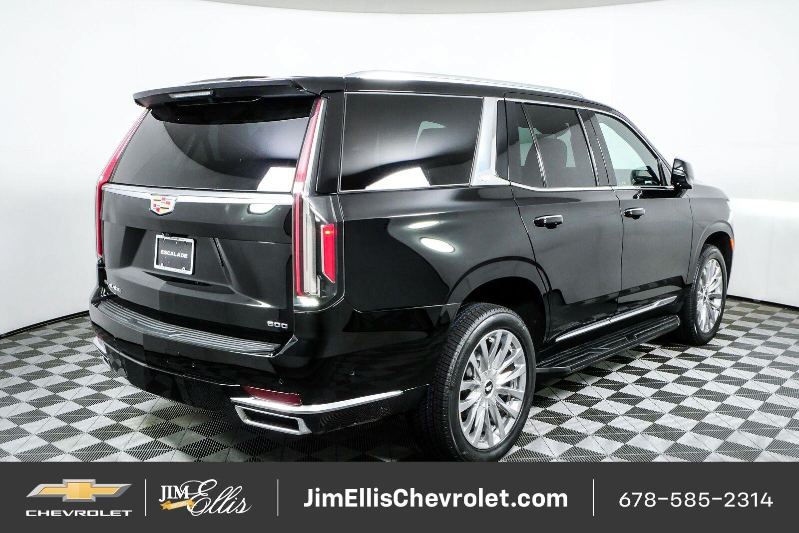 Used 2021 Cadillac Escalade Premium Luxury AWD/4WD image 3