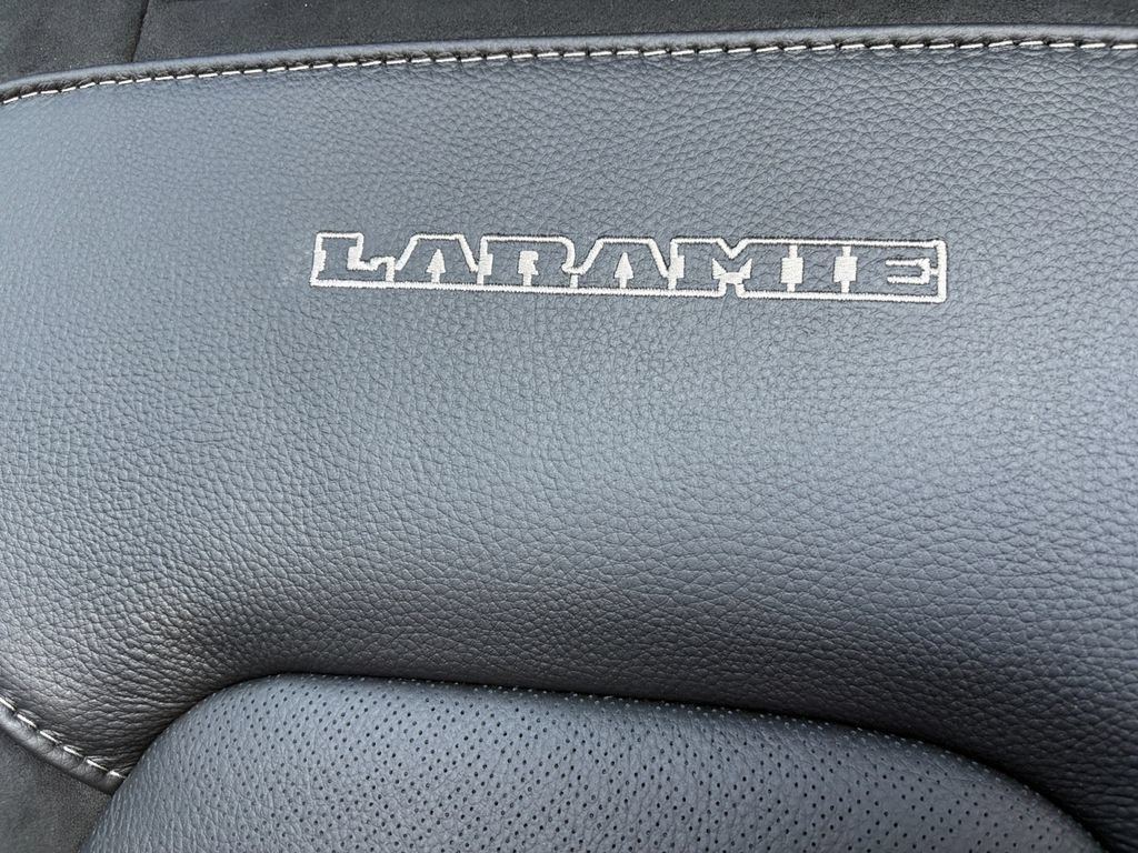 New 2026 RAM 1500 Laramie w/ Sport Appearance Package AWD/4WD image 10