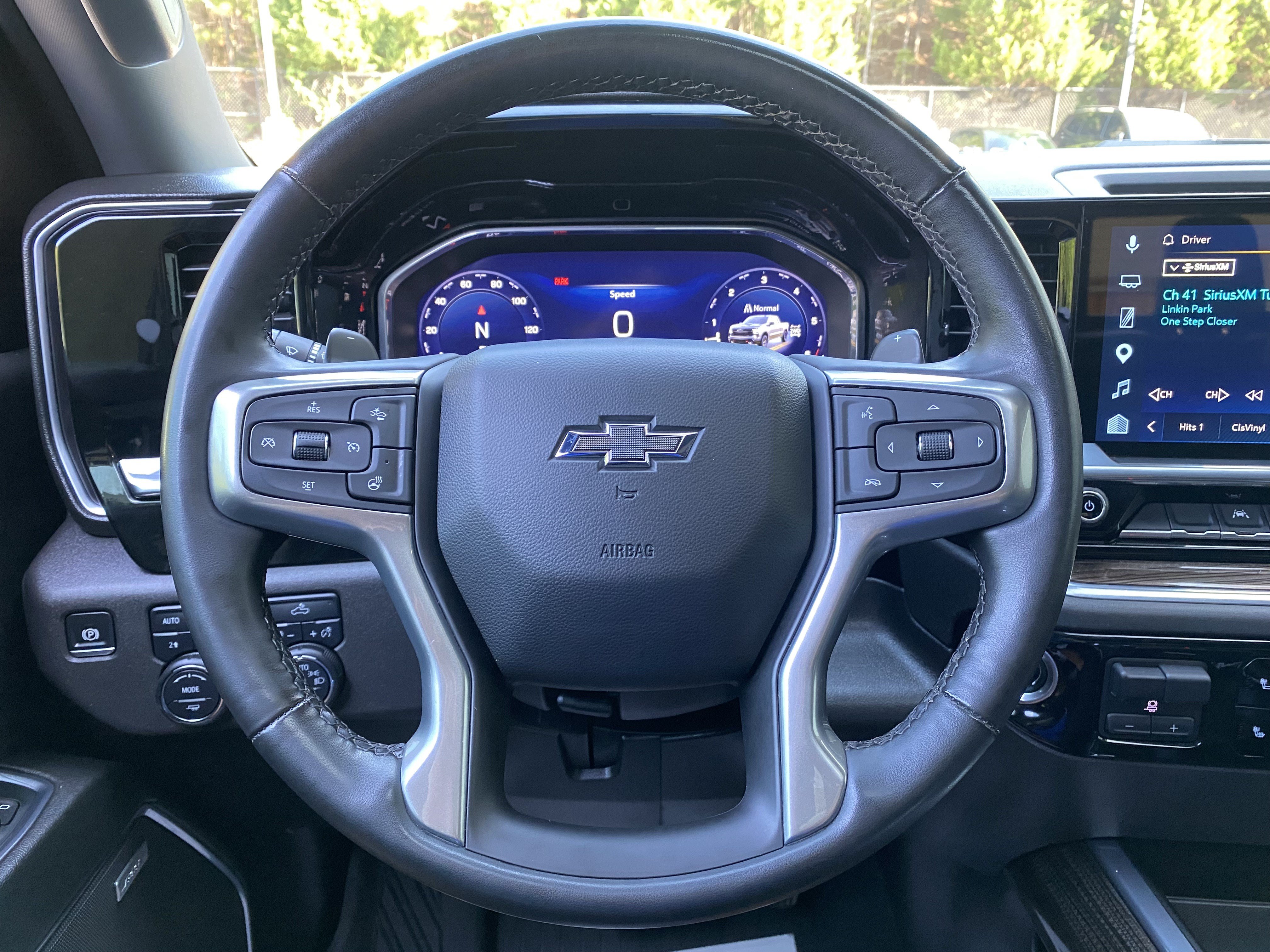 Used 2024 Chevrolet Silverado 1500 LT Trail Boss w/ Convenience Package II AWD/4WD image 19