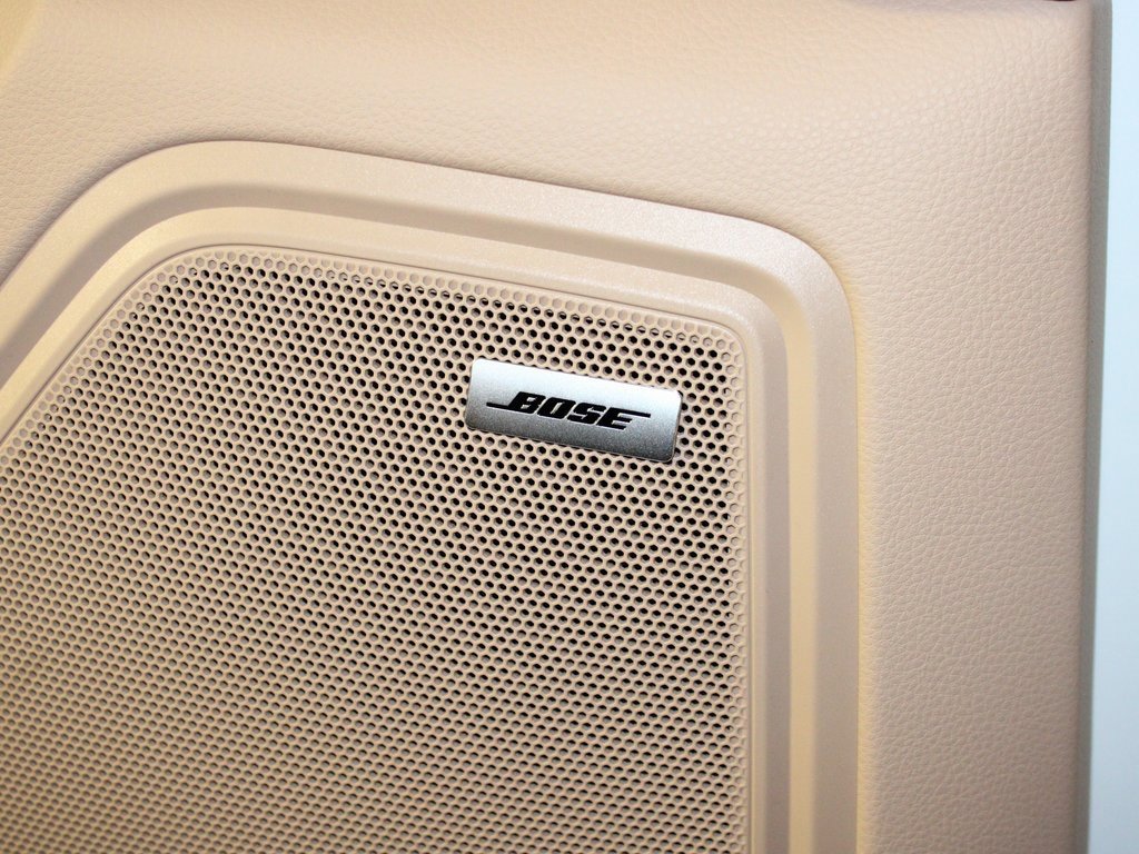 Certified 2025 Porsche Macan image 15