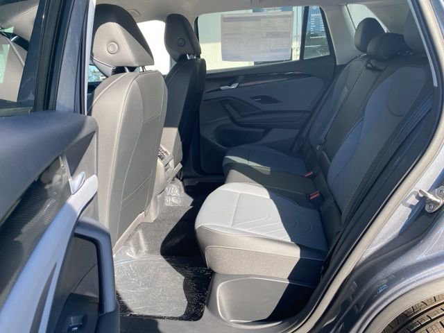 New 2025 Volkswagen Tiguan SE image 58