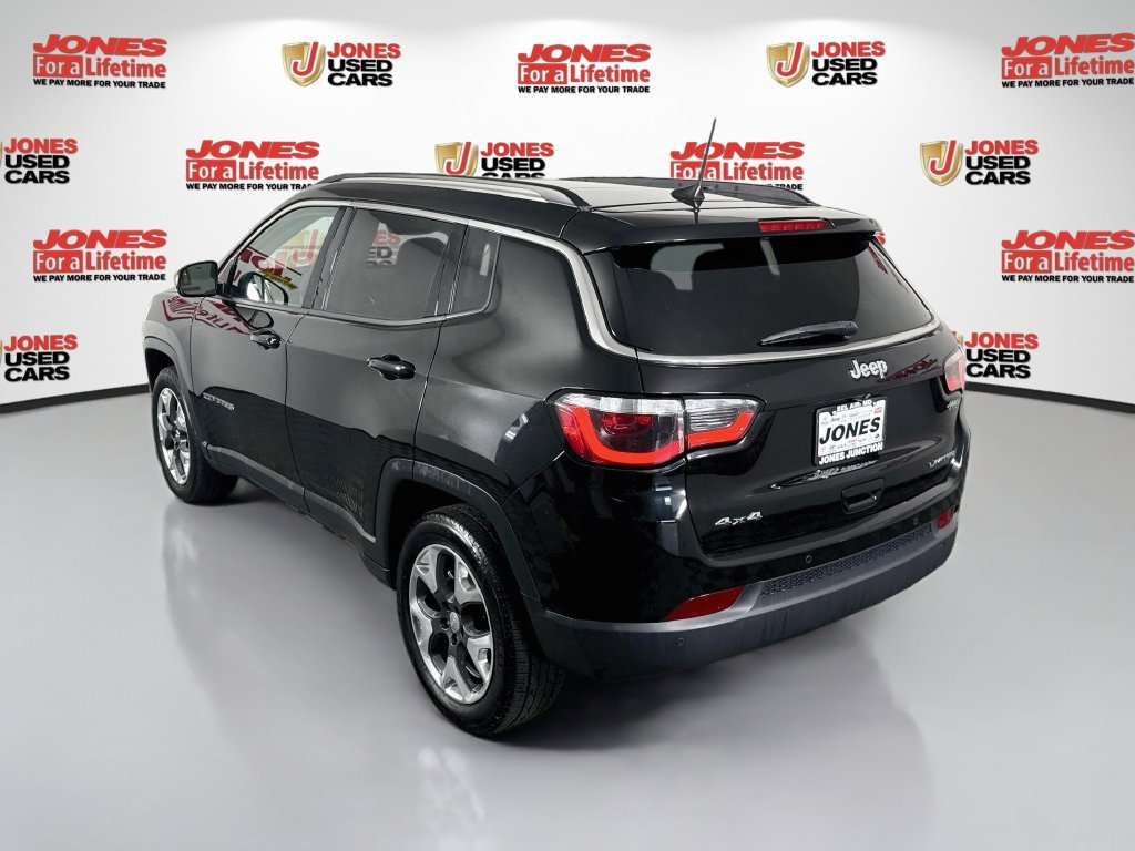 Used 2018 Jeep Compass Limited AWD/4WD image 2