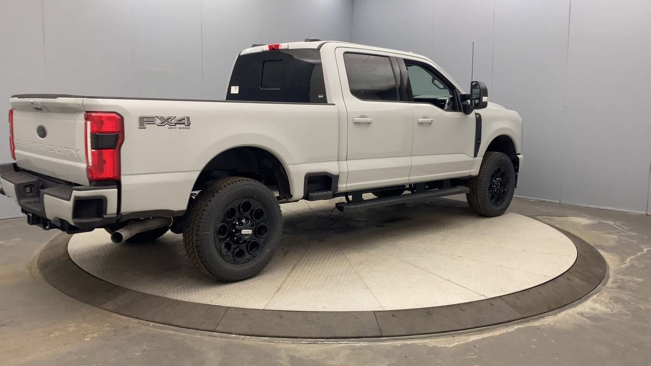 New 2026 Ford F350 XLT w/ XLT Premium Package AWD/4WD image 5