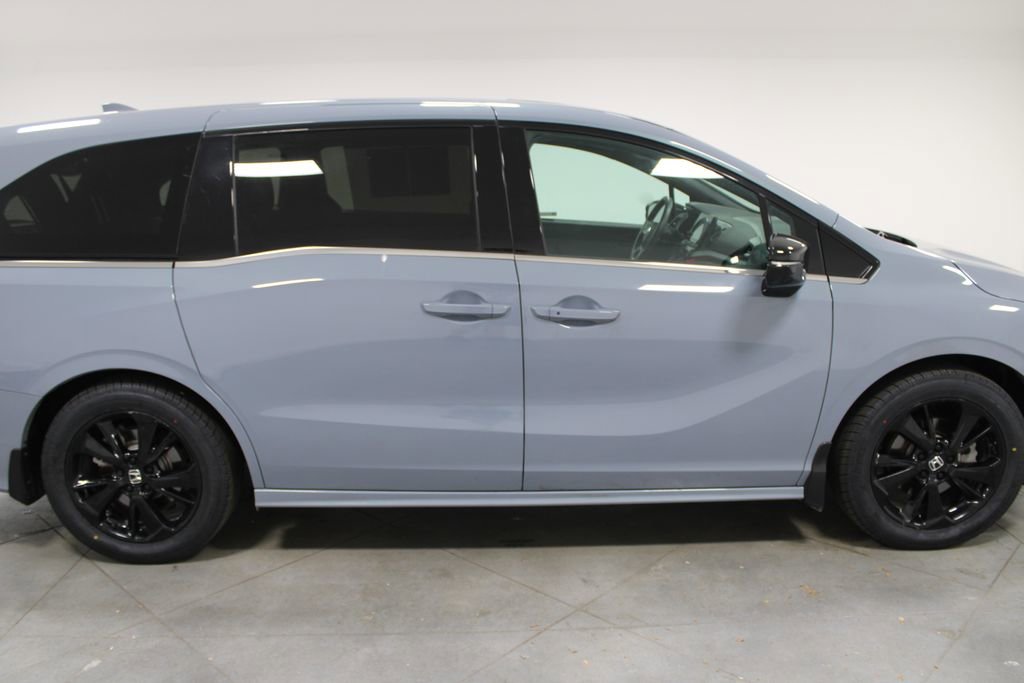 Used 2024 Honda Odyssey Sport image 11