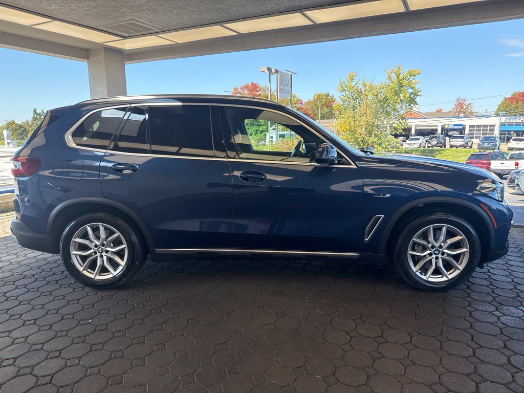 Used 2023 BMW X5 xDrive45e w/ Executive Package AWD/4WD image 5