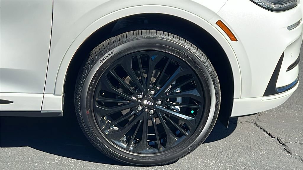 New 2025 Lincoln Corsair Premiere w/ Equipment Group 101A image 5