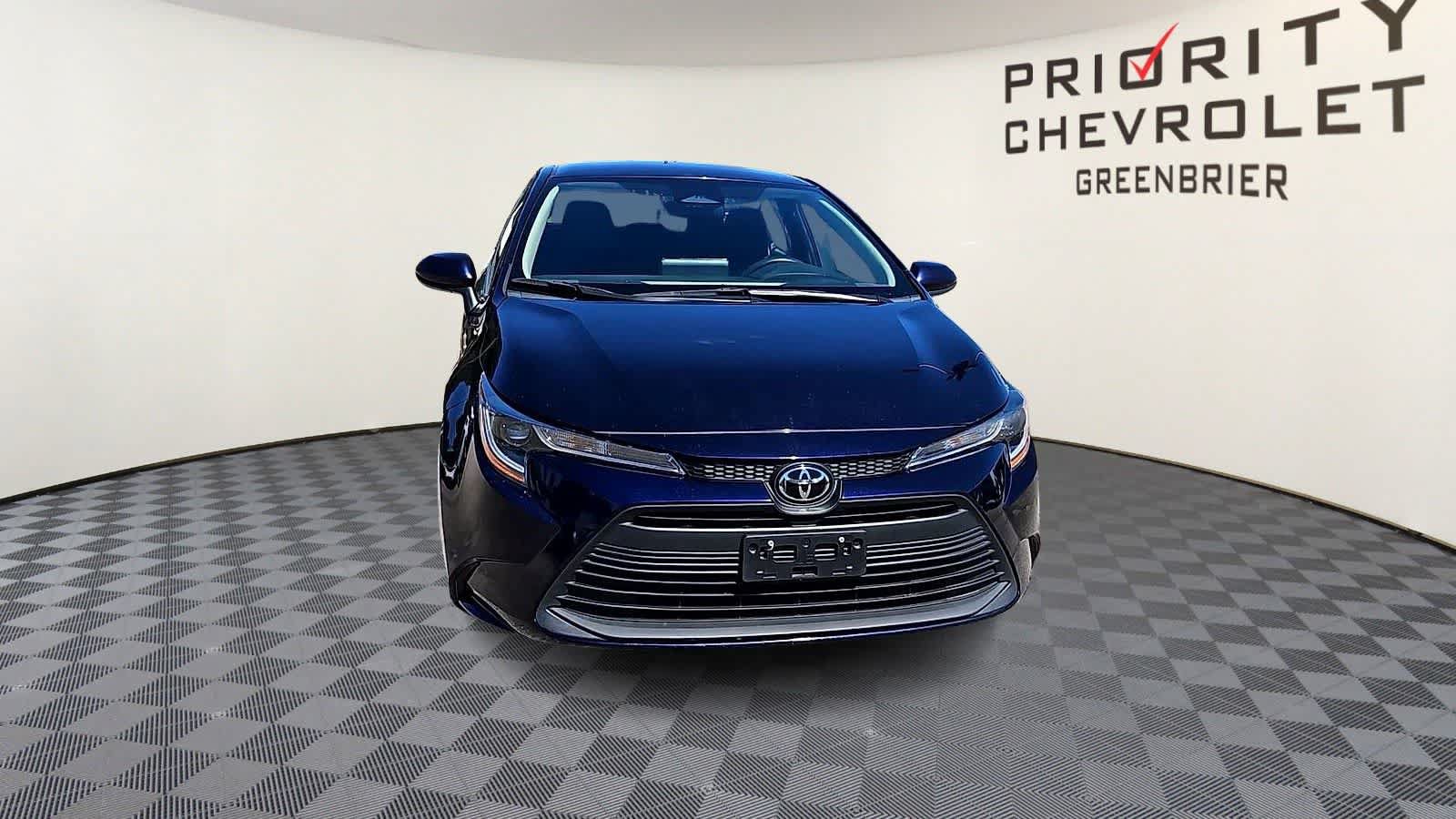 Used 2024 Toyota Corolla LE FWD image 3