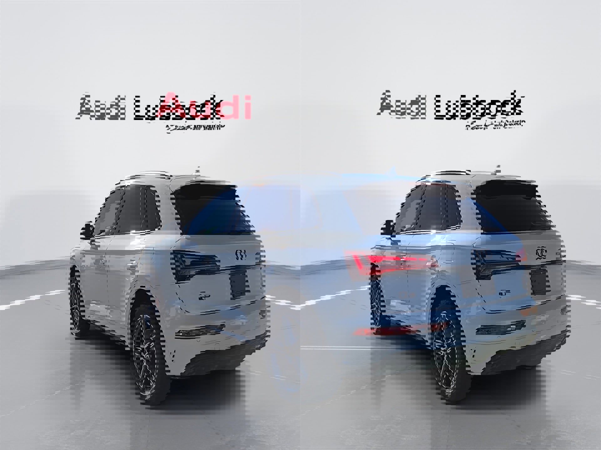 Used 2025 Audi Q5 e Premium Plus w/ Premium Plus Package image 7