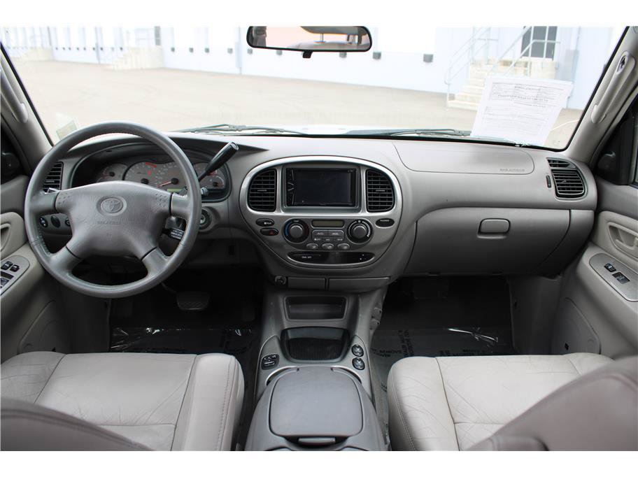 Used 2001 Toyota Sequoia Limited RWD image 10