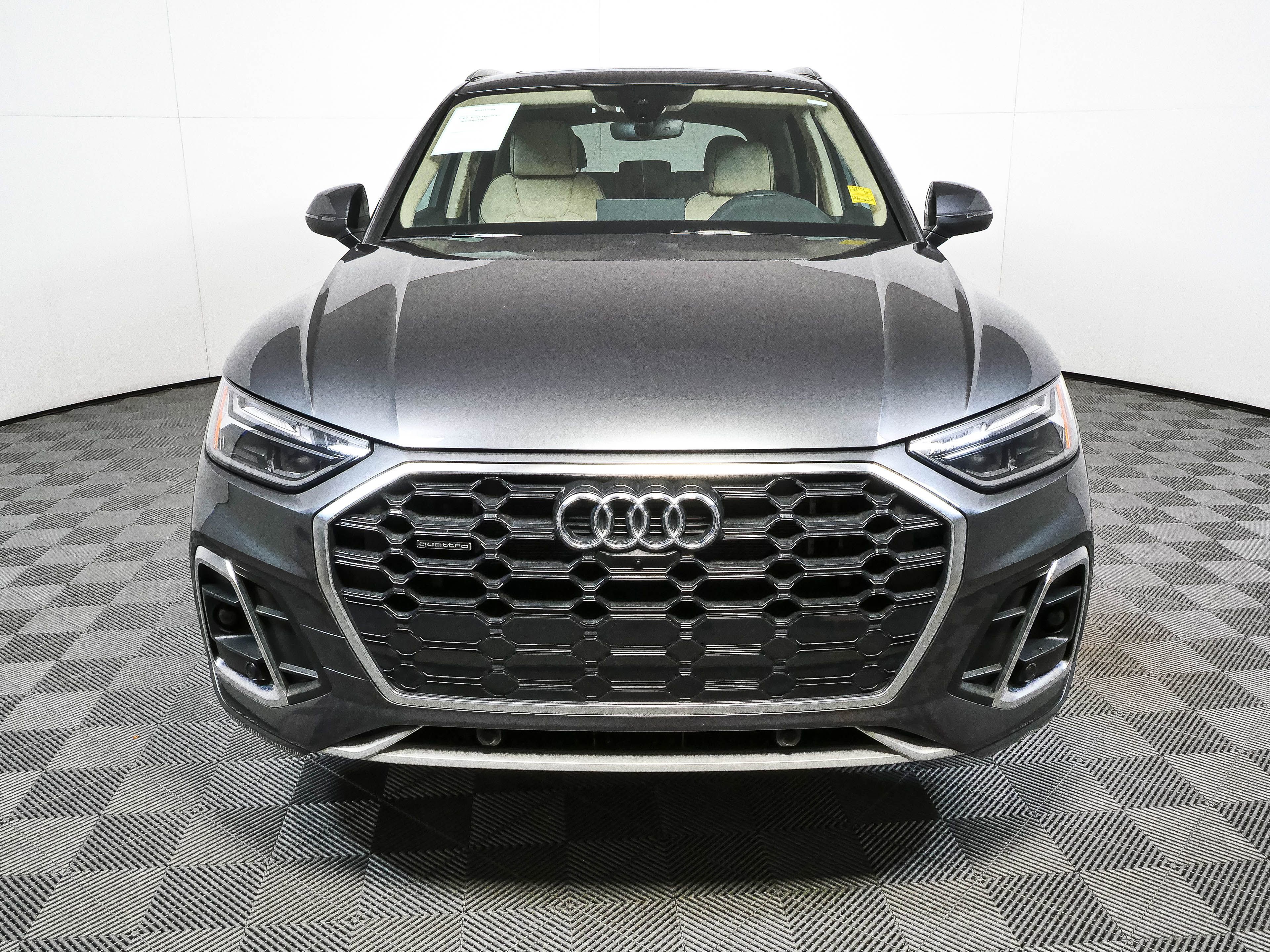 Used 2023 Audi Q5 e Premium Plus w/ Premium Plus Package AWD/4WD image 9