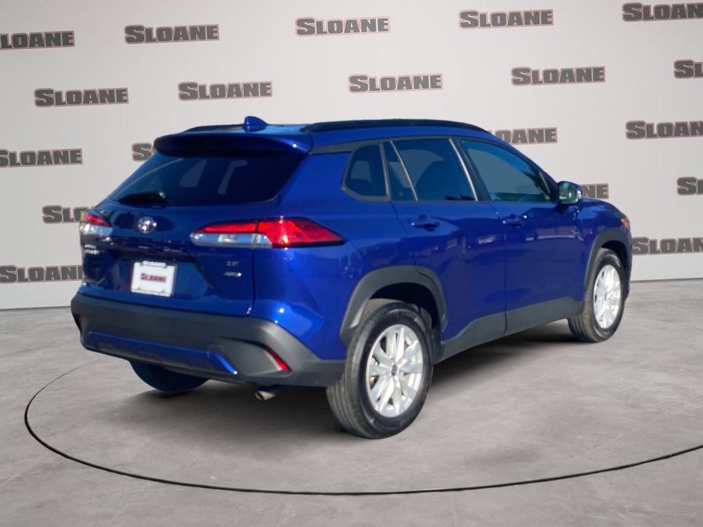 Used 2024 Toyota Corolla Cross LE image 5