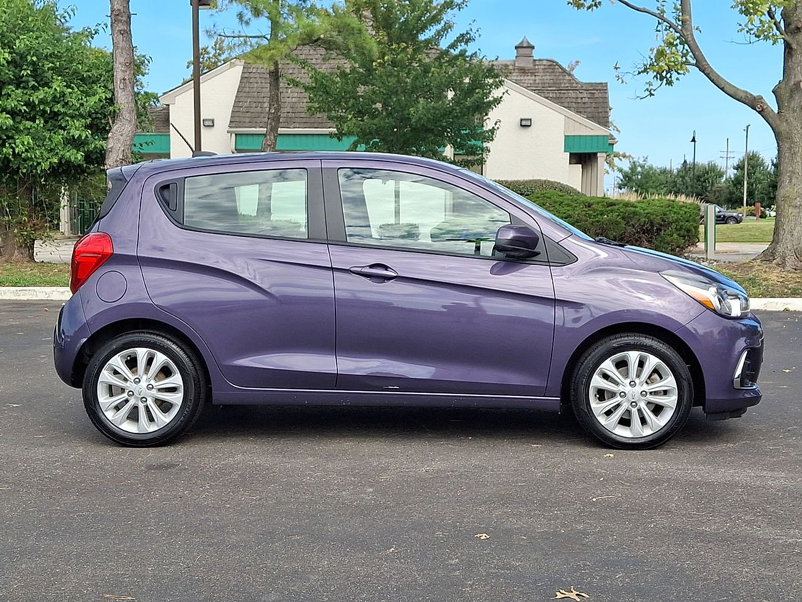 Certified 2017 Chevrolet Spark LT FWD image 25
