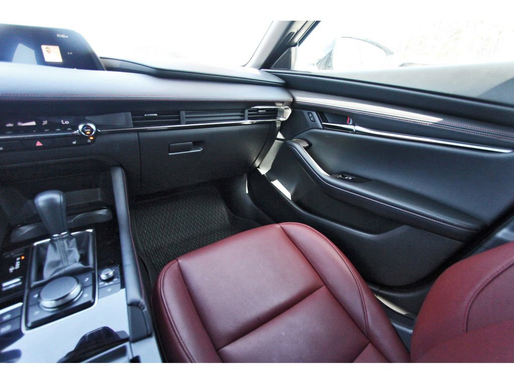 Used 2025 MAZDA MAZDA3 Carbon image 12